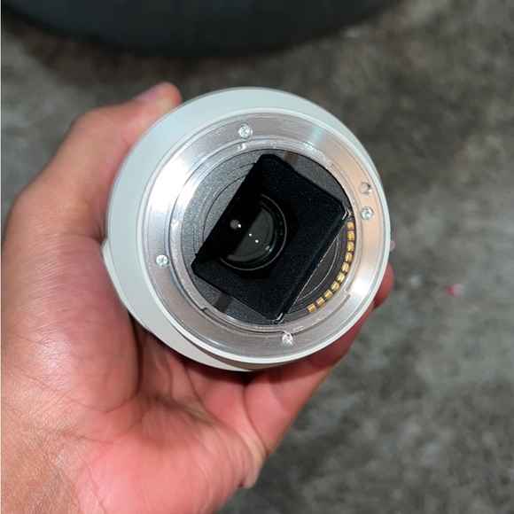 Sony E Mount 70-200 f4 - Picture 4 of 4